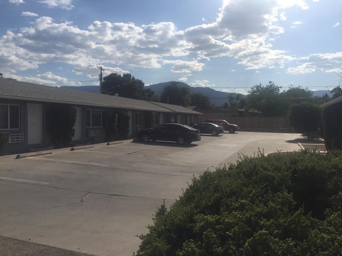 Little Daisy Motel Cottonwood Exterior photo